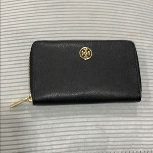 Tory Burch Black Zipper Wallet